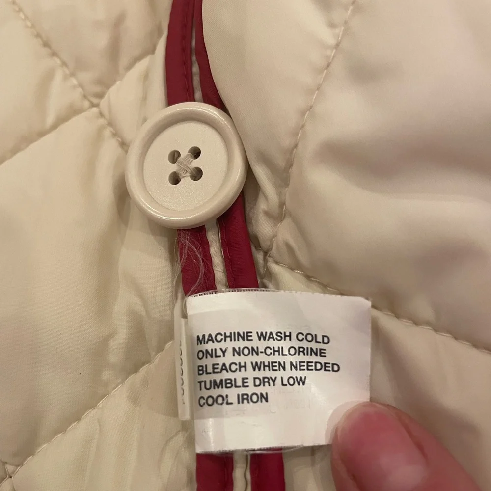 GAP Beige Quilted Vest - Picture 6 of 8